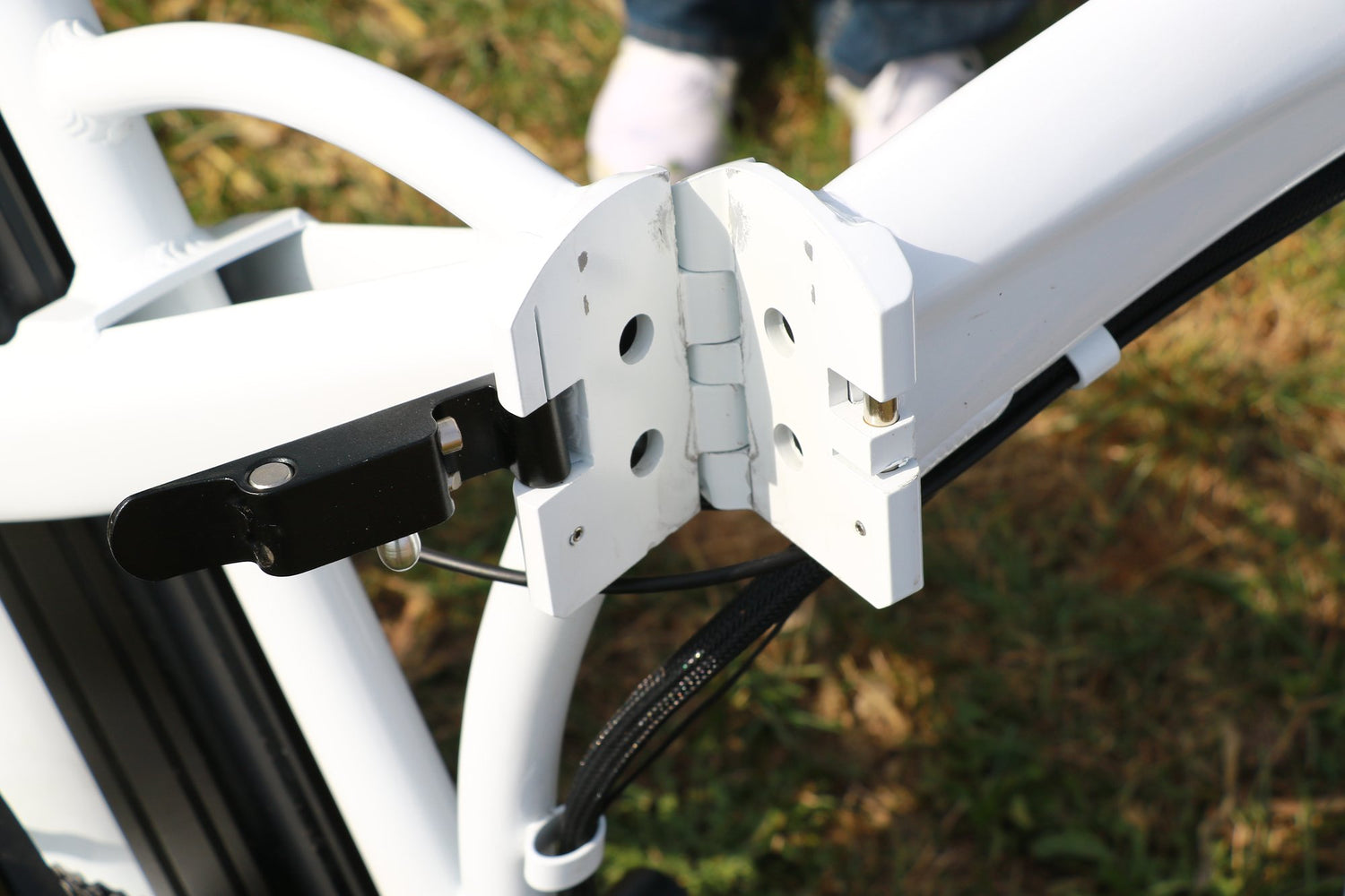 Welke rol speelt het vouwslot bij elektrische vouwfietsen?